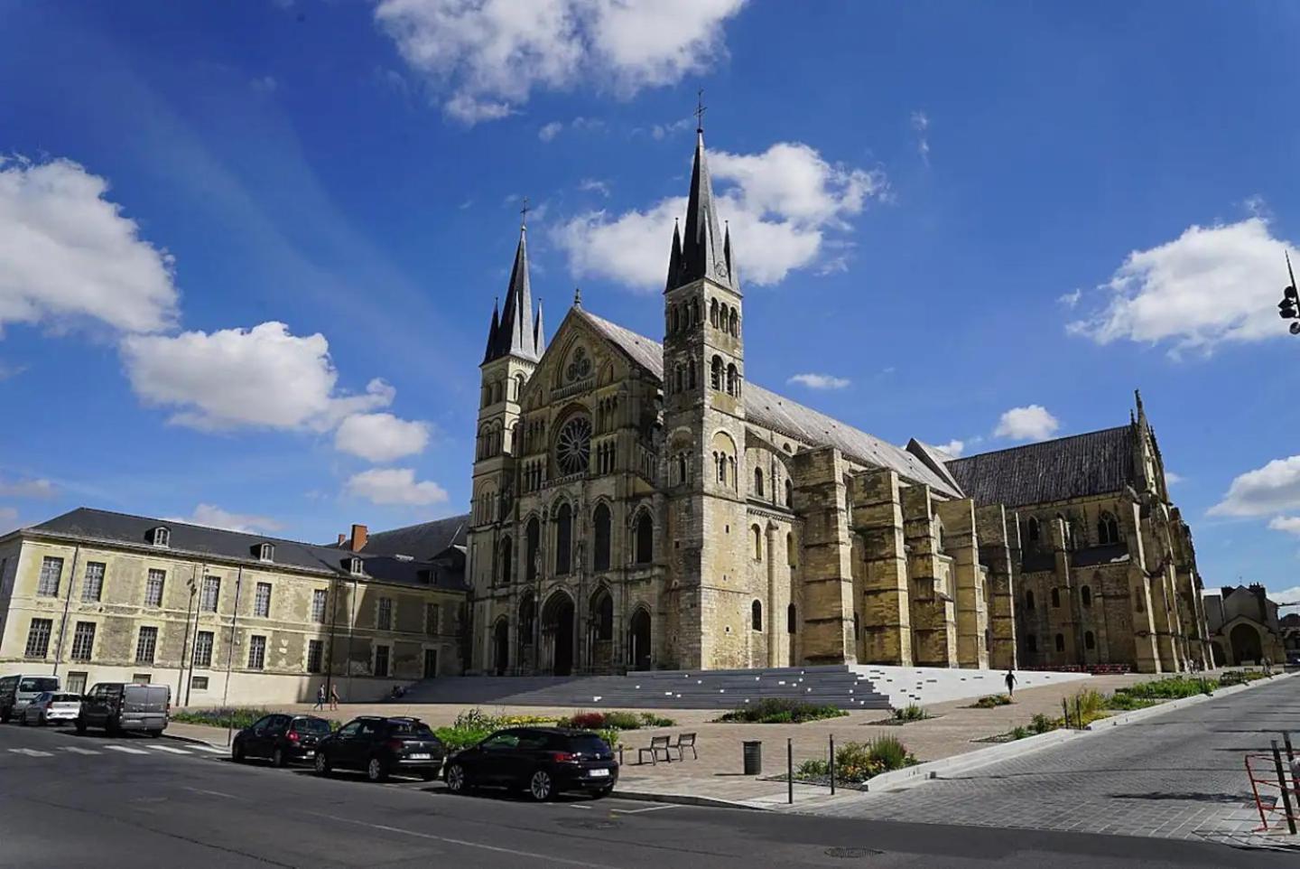 شقة Le Clovis - Centre - Cathedrale رانس المظهر الخارجي الصورة