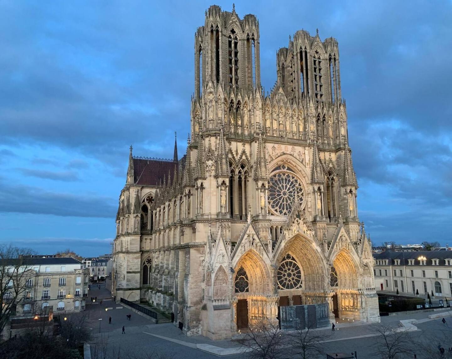 شقة Le Clovis - Centre - Cathedrale رانس المظهر الخارجي الصورة